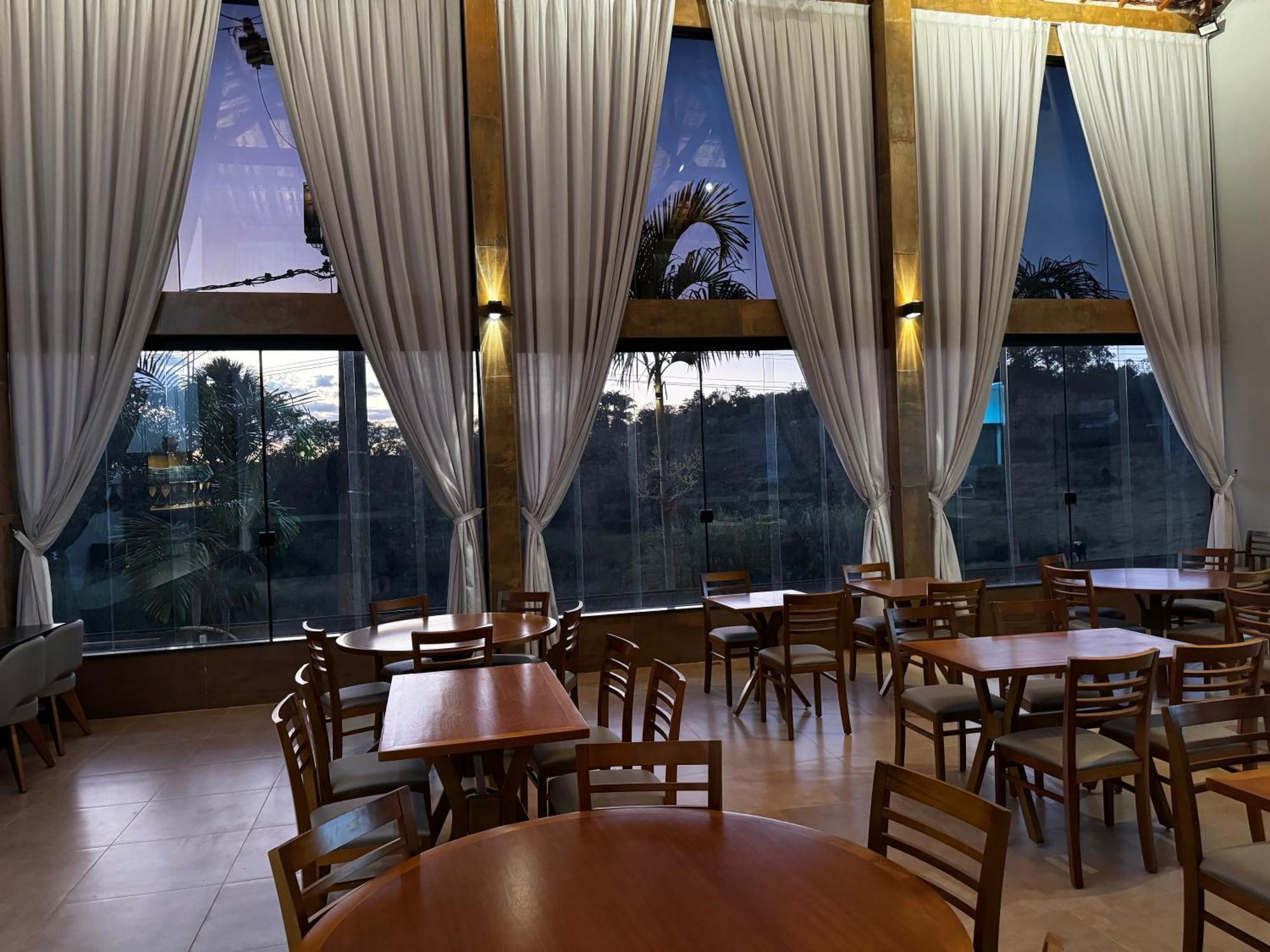 Pousada E Restaurante Terra Rossa São José do Rio Pardo Exterior photo